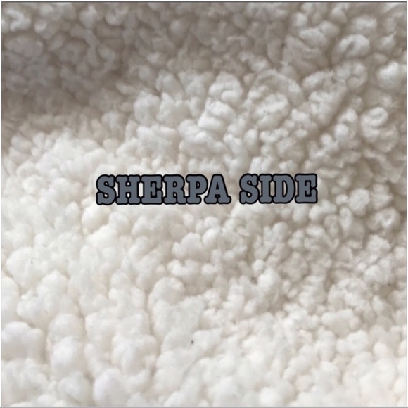 PINK VS Sherpa Blanket